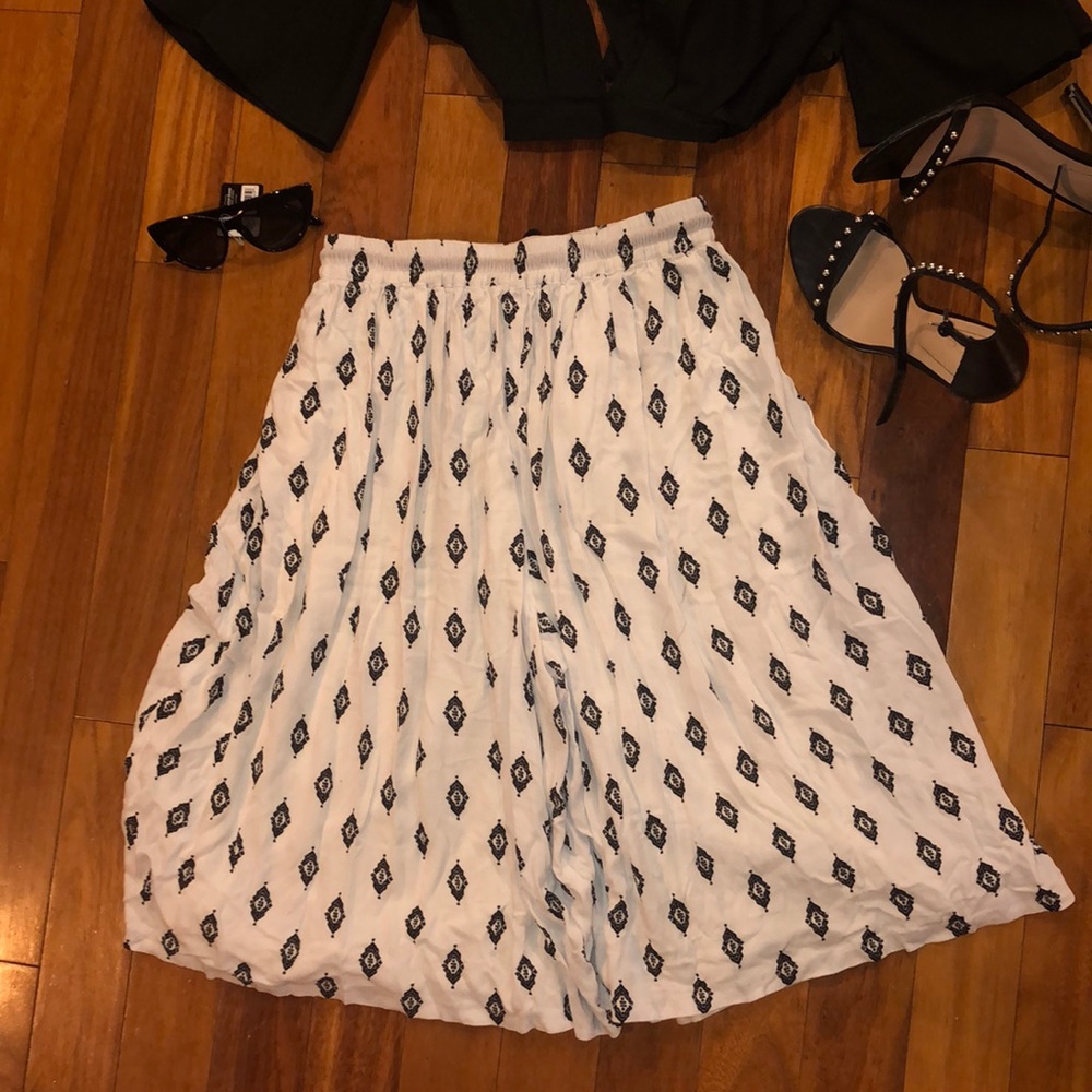 Flowing Culottes Pattern 🔥🔥 - Picture 4 of 6